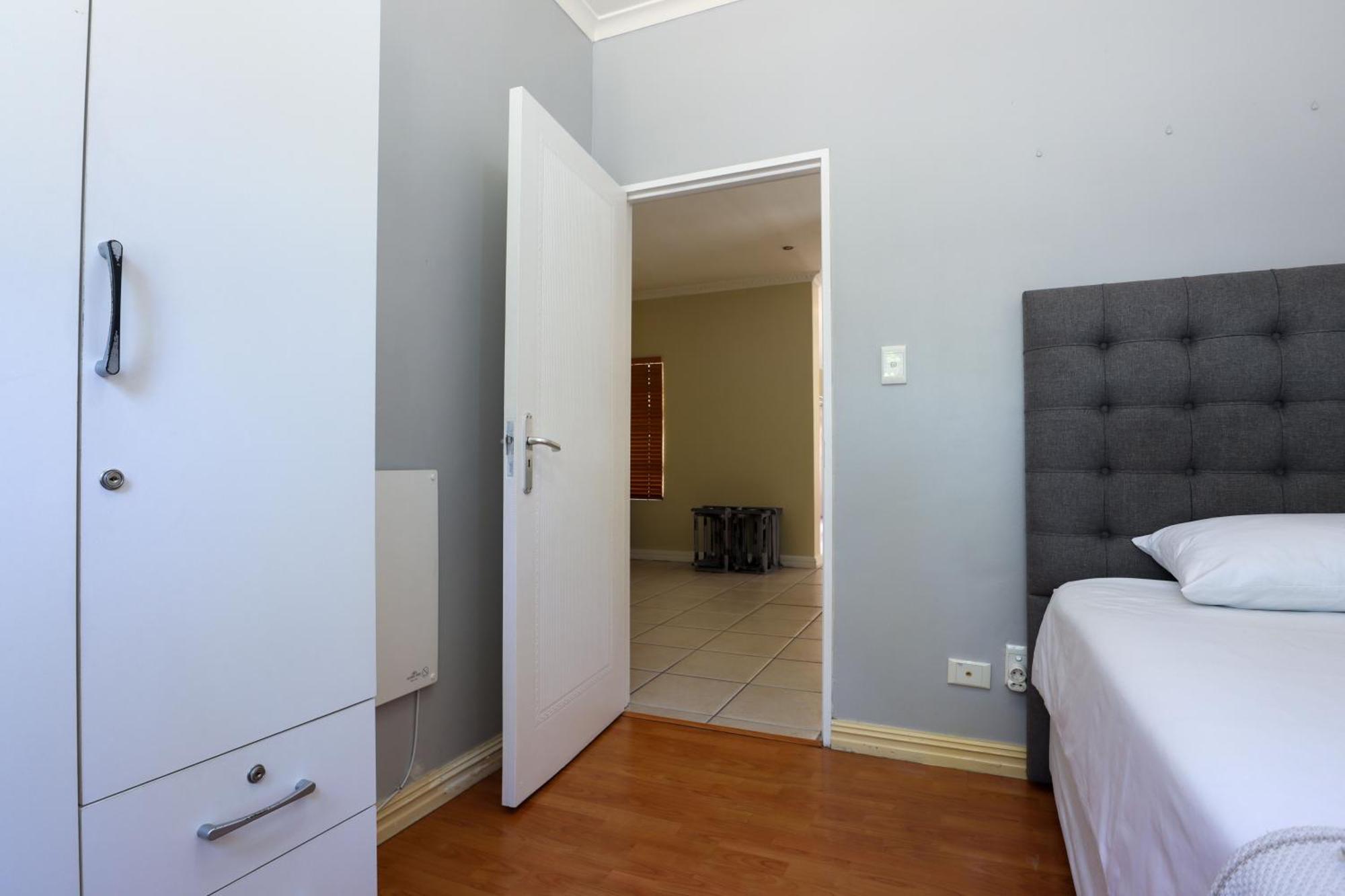 Spacious 4-bedroom With A Pool Holiday home *