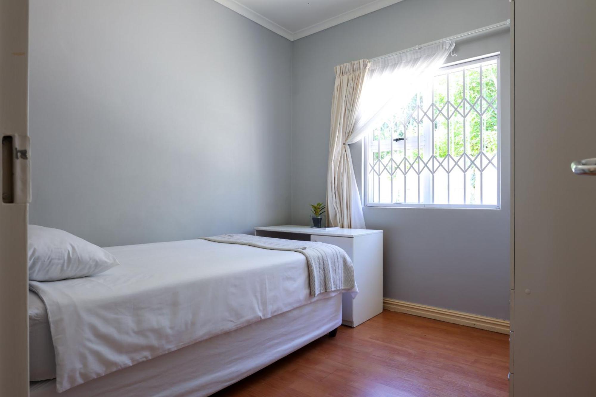Holiday home Spacious 4-bedroom With A Pool Cape Town