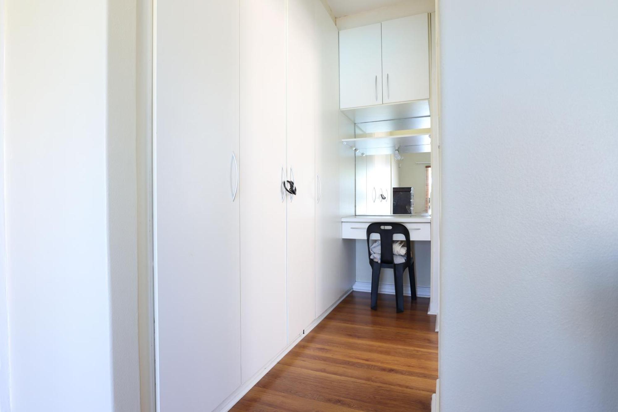 Spacious 4-bedroom With A Pool * Cape Town